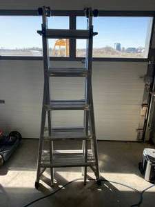 lot 155 image: 22 ft MT22 Telescoping Ladder