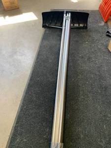 lot 163 image: 3 Sectional Snow Roof Rake