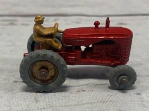 lot 9 image: Vintage Lesney Matchbox Red Massey Harris Tractor #4