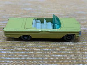 lot 37 image: Lesney Matchbox Pontiac Convertible YellowGray Wheels #39