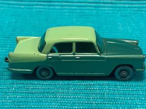 lot 45 image: Lesney Matchbox Austin A55 Cambridge Sedan #29
