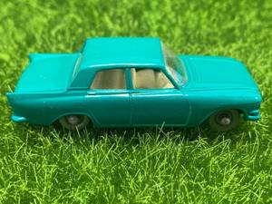 lot 65 image: Lesney Matchbox Ford Zephyr Gray Wheels #25