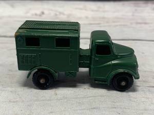 lot 99 image: Lesney Matchbox Austin MK2 Radio Truck #68