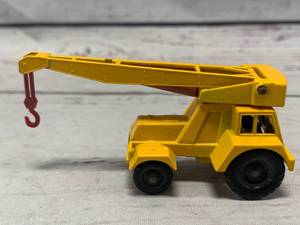 lot 116 image: Vintage Lesney Matchbox Taylor Jumbo Crane #11