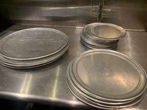 Lot of 21 Small,  8 Medium, 9 Large Pizza Trays