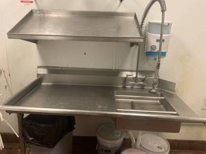 Stainless Steel Sink & Angled Shelf 30 x 60