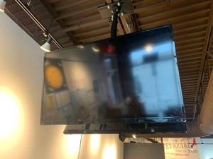 42 Toshiba Television
