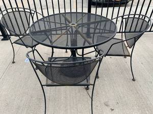 Metal Table & 3 Chairs