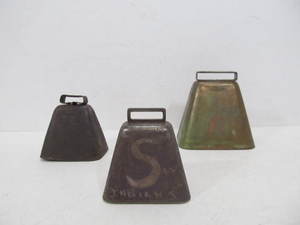 lot 208 image: Lot of 3 Vintage Cow Bells
