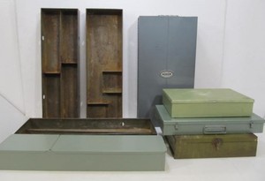 lot 221 image: 8 Vintage Metal Storage Boxes