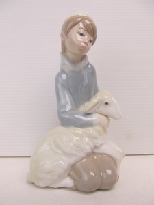 lot 10 image: Signed LLADRO Porcelain Boy wLamb Figurine