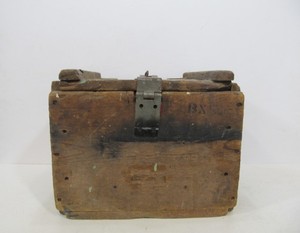 lot 60 image: Heavy Duty Old Wooden Shipping Crate