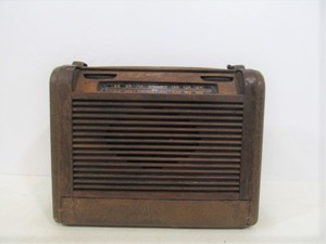 lot 77 image: Old Vintage PHILCO Roll-Top Tube Radio