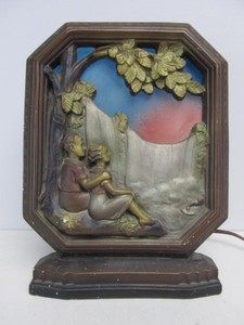 lot 131 image: Original 1930s Chalkware TVRadio Lamp by The I.A.S. Company