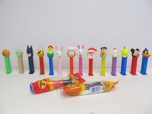 lot 186 image: Lot of Assorted Pez Dispensers