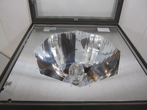 lot 276 image: LARGE Visionaire Model AME-4 Commercial IndoorOutdoor Light