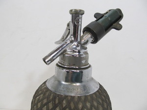lot 278 image: Vintage Deco SPARKLETS Wire Wrapped Seltzer Bottle