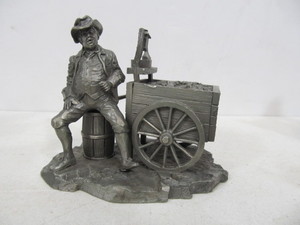 lot 282 image: Collection of Vintage 1970s FRANKLIN MINT Fine Pewter Figures