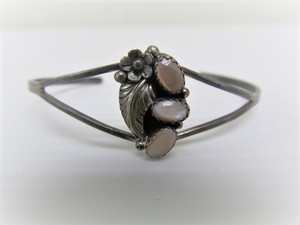 lot 255 image: Vintage Sterling Silver wPink Gemstone Cuff Bracelet