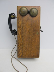 lot 40 image: Antique Oak Wall Telephone