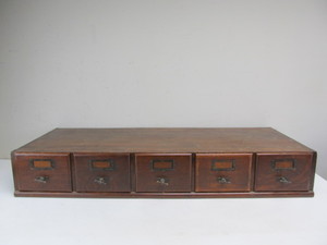 lot 5 image: Nice Antique 5-Drawer Horizontal Oak File Cabinet