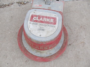 lot 293 image: Working CLARKE Model 1700 Floor Maintainer Buffer