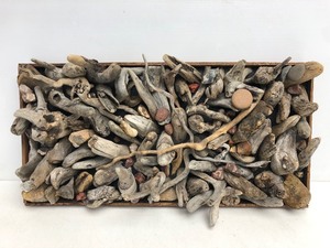 lot 65 image: Very Cool Signed Driftwood & Agate Wall Sculpture