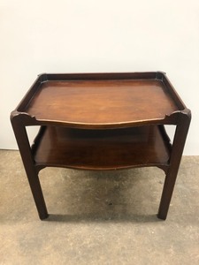 lot 305 image: Nice Vintage BAKER FURNITURE Side Table
