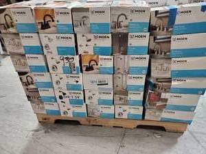 lot 62 image: PALLET OF MIXED MOEN KITCHEN & BATHROOM FAUCETS FOR PARTS O REPAIR