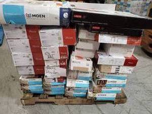 lot 61 image: Pallet whit Assorted mix brands faucets for parts