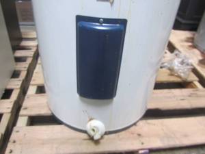 lot 302 image: Whirlpool 40-Gallon Regular 4500-Watt Double Element Electric Water Heater E2F40RD045V