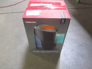 lot 876 image: Vornado Evap2 Whole Room Evaporative Vortex Humidifier HU1-0029-06