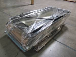 lot 425 image: WHOLESALE MIXED PALLET OF MISCELLANEOUS DOOR SLABS, STORM AND SCREEN DOORS, AND MORE
