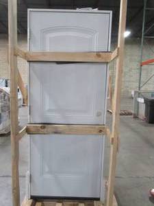 lot 609 image: Steves & Sons 32 x 80, Premium 2-Panel Arch Primed White Steel Prehung Front Door with Right-Hand Inswing.