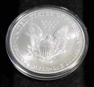 2002 AMERICAN SILVER EAGLE 1 TROY OZ. .999 FINE SILVER IN AIRTITE