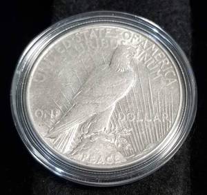 1927-S PEACE SILVER DOLLAR IN AIRTITE