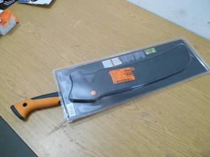 lot 47 image: Fiskars Machete (24 in.)