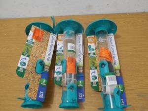 lot 64 image: (3) Bird Feeders Lot