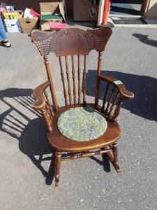 lot 27 image: Rocking Chair