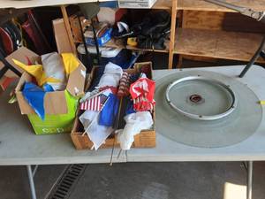 lot 52 image: Patio Top Table Lazy Susan, Festive Decor