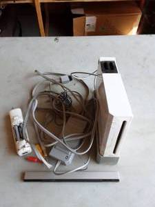 lot 62 image: Nintendo Wii