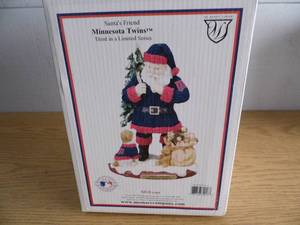 lot 32 image: Minnesota Twins Santas Friend