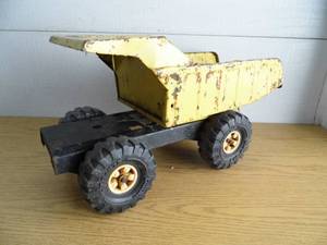 lot 52 image: Tonka Dump Truck