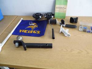 lot 57 image: Speakers - Beads - Hitch