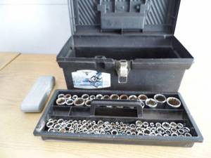 lot 58 image: Toolbox w Sockets