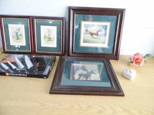 lot 67 image: Picture - Knives - Dcor