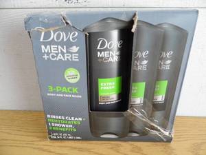 lot 73 image: Dove Mens Body Wash 3 Pc