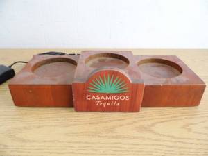 lot 84 image: Bottle Display