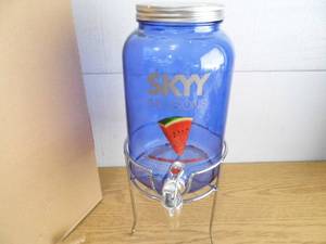 lot 89 image: Skyy Infusion Display wStand