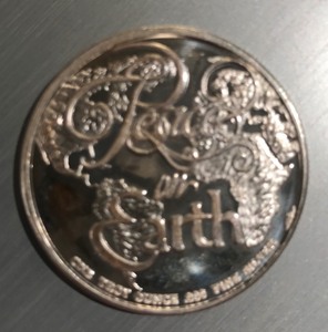 1 Ounce Pure Silver .999 fine - Christmas Silver Round